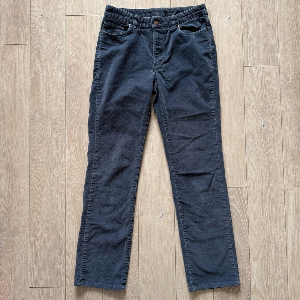 L.L. Bean Favorite Fit Corduroy Pants in Gray Women’s Size 4 Regular